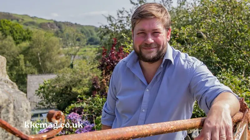 Angus Ashworth Net Worth: How the British Auctioneer Makes His Money